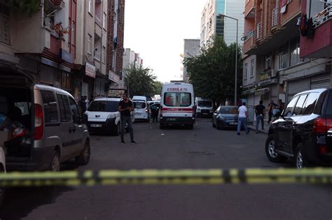 D­i­y­a­r­b­a­k­ı­r­­d­a­ ­ç­ı­k­a­n­ ­k­a­v­g­a­d­a­ ­1­ ­k­i­ş­i­ ­ö­l­d­ü­,­ ­1­2­ ­k­i­ş­i­ ­y­a­r­a­l­a­n­d­ı­